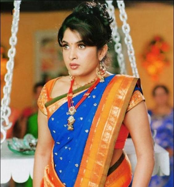 Ramya Krishna Fotoğrafları 5