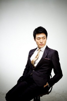 Lee Moo-Saeng Fotoğrafı