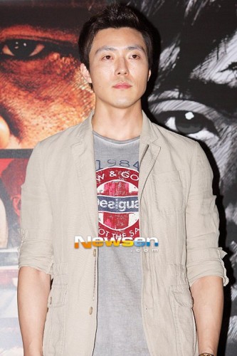 Lee Moo-Saeng Fotoğrafı