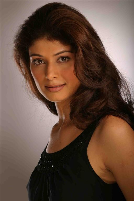 Pooja Batra Fotoğrafları 2