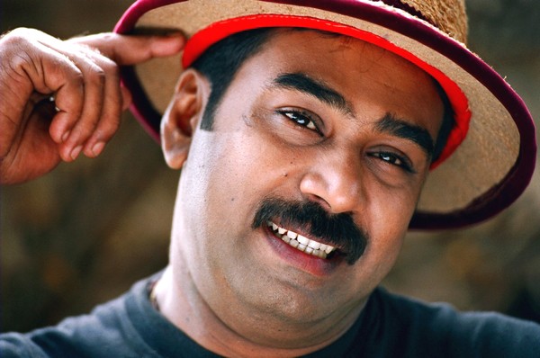 Biju Menon Fotoğrafları 5