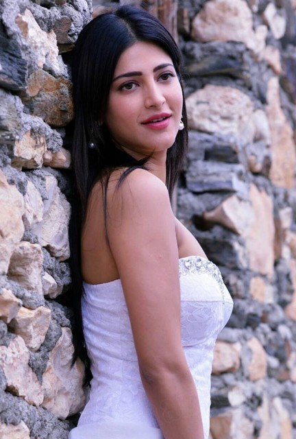 Shruti K. Haasan Fotoğrafı