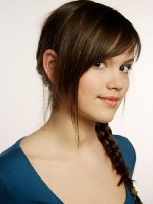 Emilia Schüle Fotoğrafı
