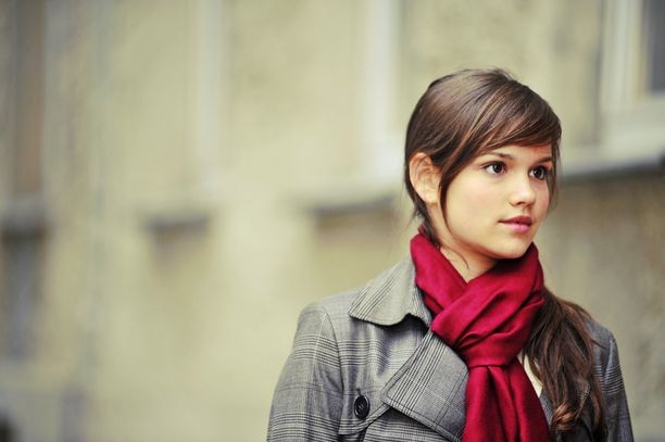 Emilia Schüle Fotoğrafı