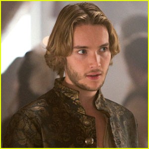 Toby Regbo Fotoğrafları 61