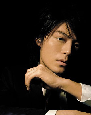 Wallace Huo Fotoğrafı