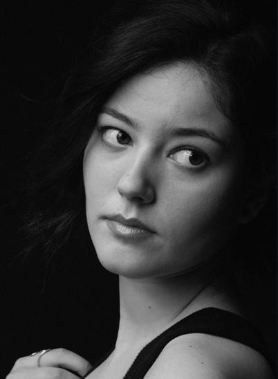 Pelin Akil Fotoğrafı