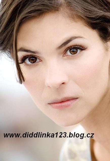 Katja Woywood Fotoğrafı