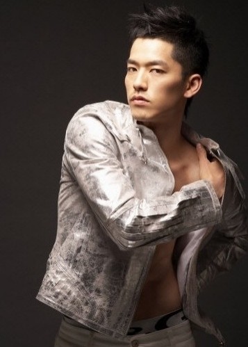 Lee Yong Woo fotoğrafı