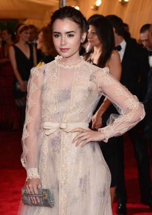 Lily Collins Fotoğrafı