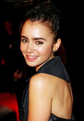 Lily Collins Fotoğrafı