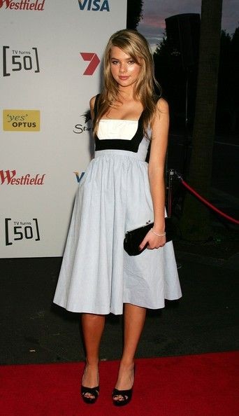 Indiana Evans Fotoğrafı