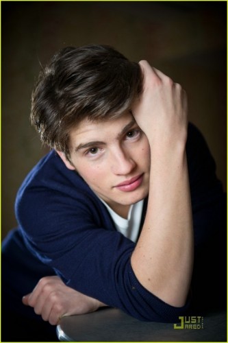 Gregg Sulkin Fotoğrafları 45