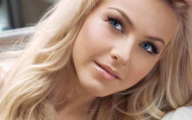 Julianne Hough Fotoğrafı