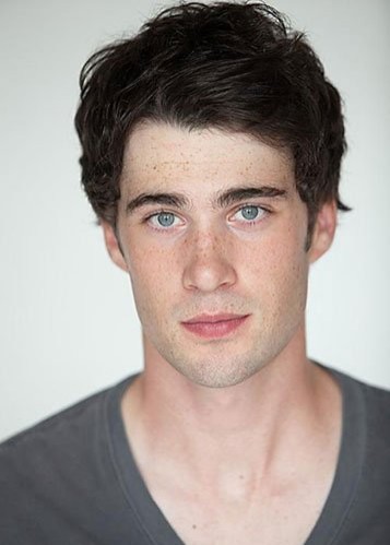 Levi Fiehler fotoğrafı