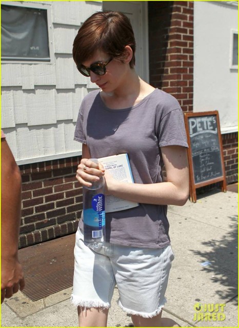 Anne Hathaway Fotoğrafı