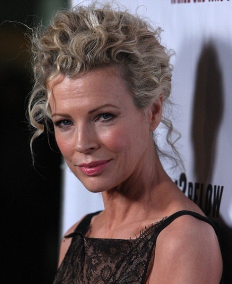 Kim Basinger Fotoğrafları 3