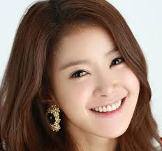 Lee Si-young fotoğrafı