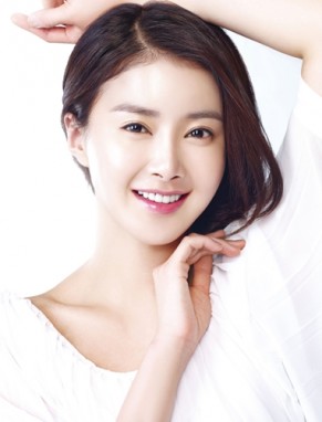 Lee Si-young Fotoğrafı