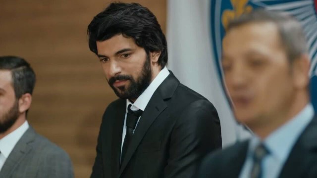 Engin Akyürek Fotoğrafı