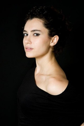 Hande Doğandemir Fotoğrafı