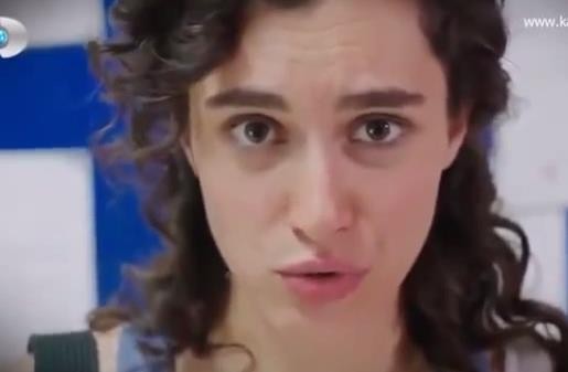 Hande Doğandemir Fotoğrafı