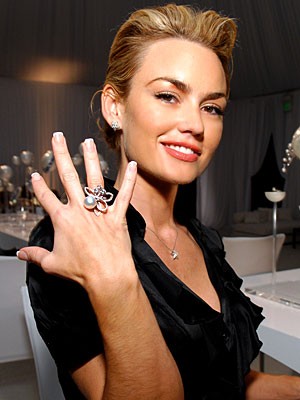 Kelly Carlson Fotoğrafları 12