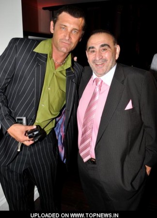 Ken Davitian Fotoğrafı