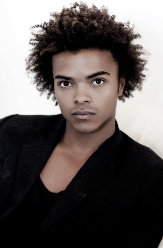 Eka Darville Fotoğrafları 3