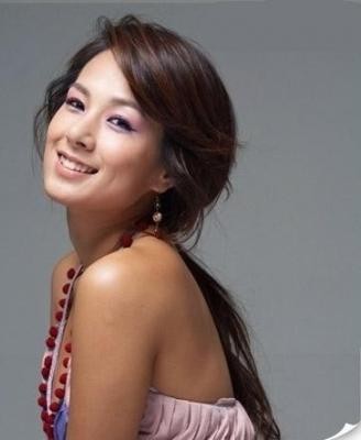 Lee Chae-Young Fotoğrafı