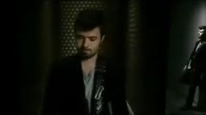 Yalın Fotoğrafı