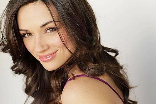 Crystal Reed Fotoğrafları 15