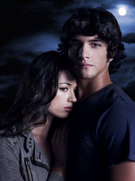 Crystal Reed Fotoğrafı