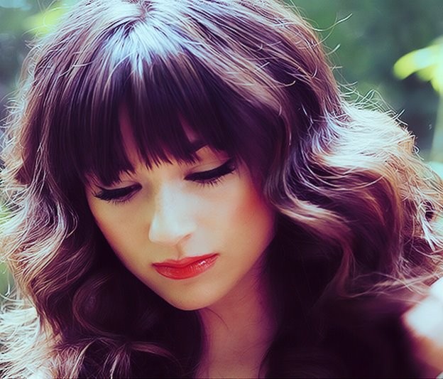 Crystal Reed Fotoğrafı