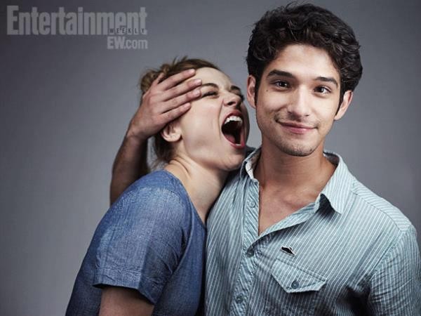 Crystal Reed Fotoğrafı