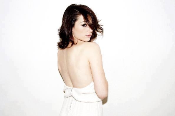 Crystal Reed Fotoğrafları 210