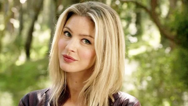 Tabrett Bethell Fotoğrafları 48