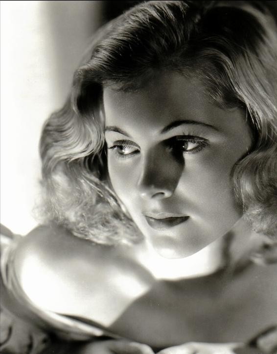 Joan Fontaine Fotoğrafları 9