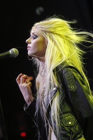 Taylor Momsen Fotoğrafları 504