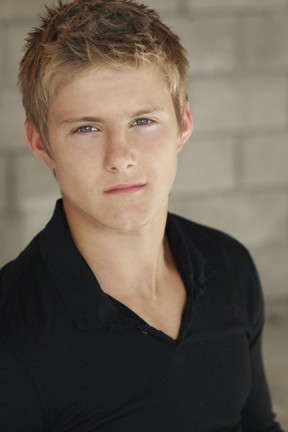 Alexander Ludwig Fotoğrafları 47