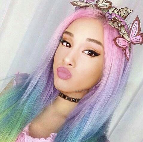 Ariana Grande Fotoğrafı