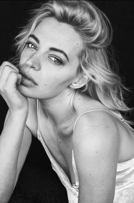 Chloe Farnworth Fotoğrafı