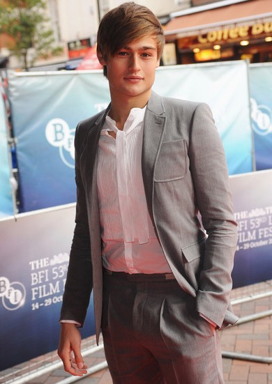 Douglas Booth Fotoğrafları 4