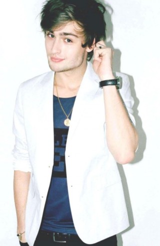 Douglas Booth Fotoğrafı