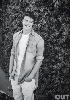 Israel Broussard Fotoğrafı