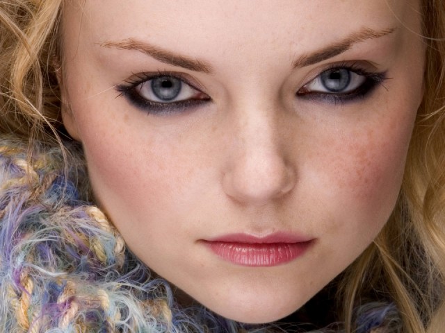 Izabella Miko Fotoğrafları 3