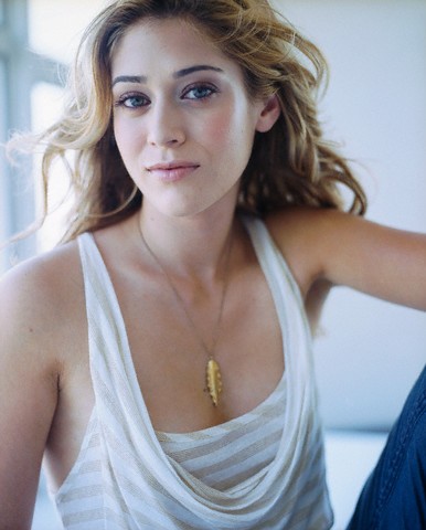 Lizzy Caplan Fotoğrafları 38