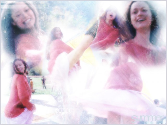 Summer Glau Fotoğrafı