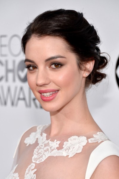 Adelaide Kane Fotoğrafları 33