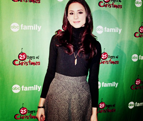 Troian Bellisario Fotoğrafı